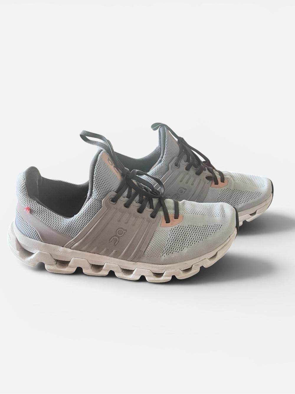 On Cloud Running Shoes Gray Pink Women’s Size 10 US 42 EU